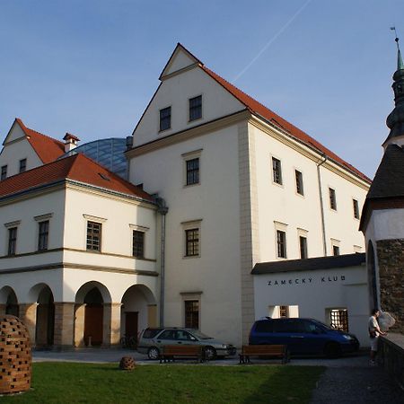 Zámecký Hotel Zlatý Orel Hranice (Olomouc) Exterior foto